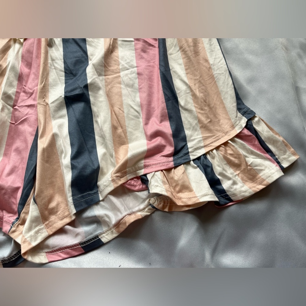 Shein Striped Ruffle Drawstring Waist Shorts - Picture 2 of 4